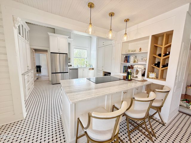 4473 Putnam Street, Marianna, FL 32446