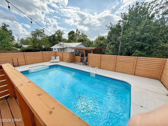 4473 Putnam Street, Marianna, FL 32446