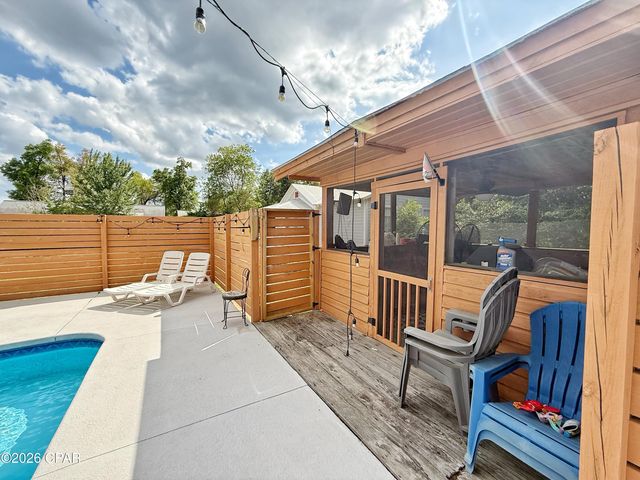 4473 Putnam Street, Marianna, FL 32446