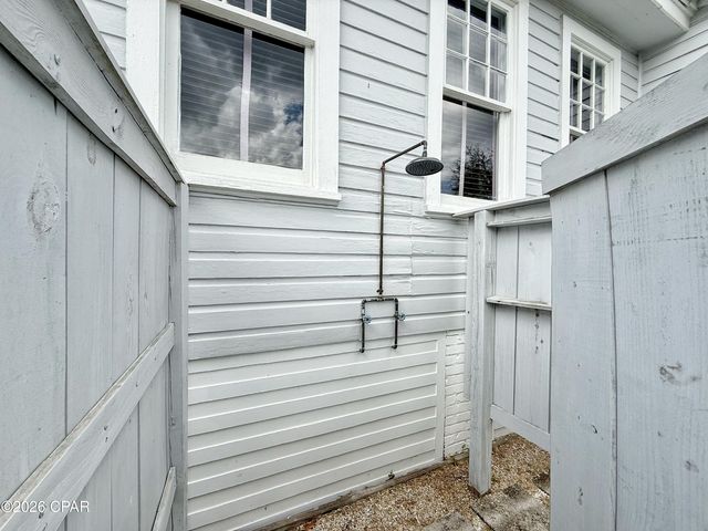 4473 Putnam Street, Marianna, FL 32446