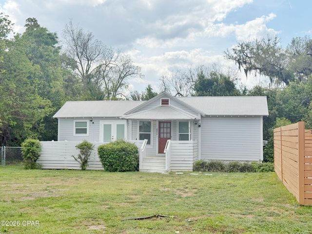 4473 Putnam Street, Marianna, FL 32446