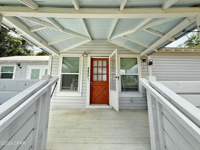 4473 Putnam Street, Marianna, FL 32446