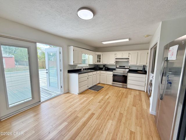 4473 Putnam Street, Marianna, FL 32446