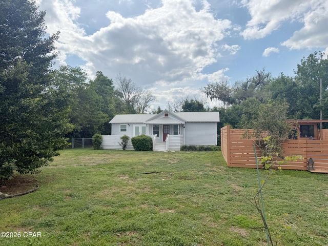 4473 Putnam Street, Marianna, FL 32446