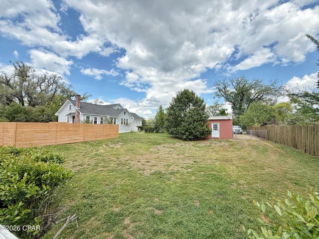 4473 Putnam Street, Marianna, FL 32446