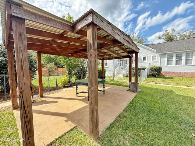 4473 Putnam Street, Marianna, FL 32446