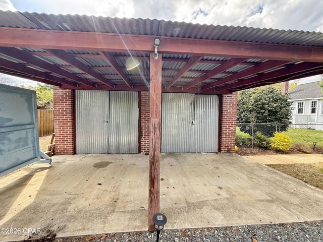 4473 Putnam Street, Marianna, FL 32446