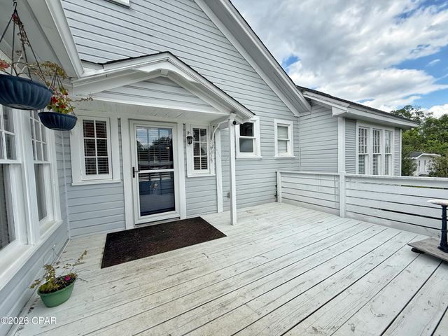 4473 Putnam Street, Marianna, FL 32446