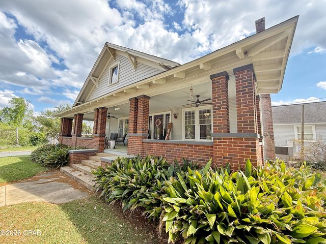 4473 Putnam Street, Marianna, FL 32446