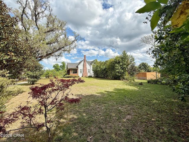 4473 Putnam Street, Marianna, FL 32446