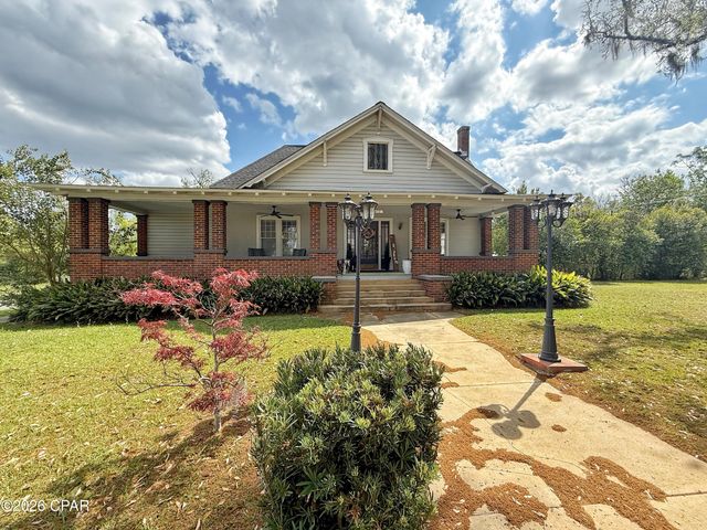 4473 Putnam Street, Marianna, FL 32446