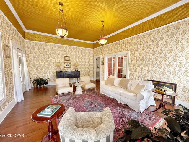 4473 Putnam Street, Marianna, FL 32446