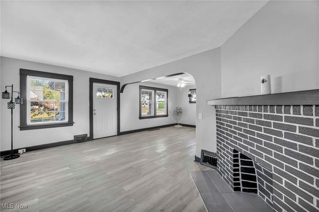 9302 Park Heights Avenue, Garfield Heights, OH 44125