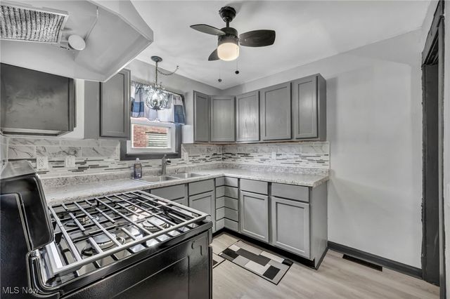 9302 Park Heights Avenue, Garfield Heights, OH 44125