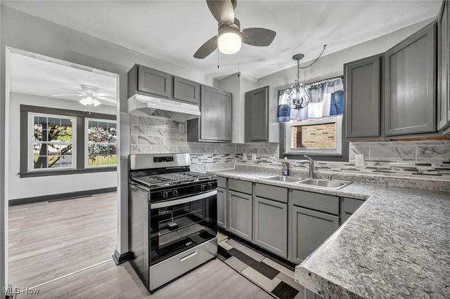 9302 Park Heights Avenue, Garfield Heights, OH 44125