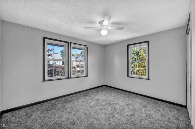 9302 Park Heights Avenue, Garfield Heights, OH 44125