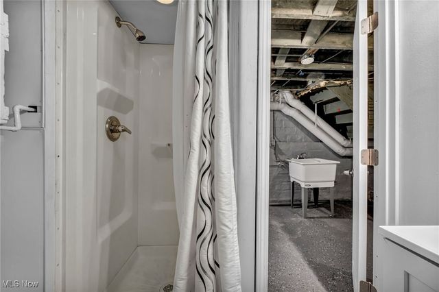 9302 Park Heights Avenue, Garfield Heights, OH 44125