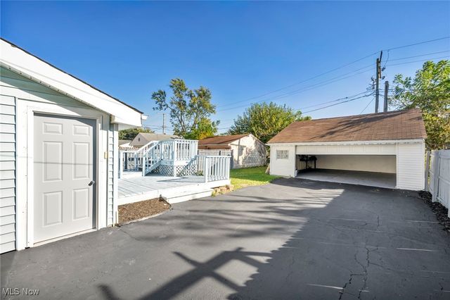 9302 Park Heights Avenue, Garfield Heights, OH 44125