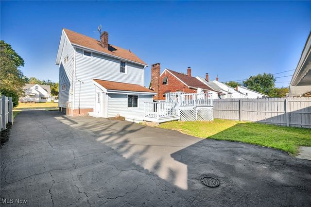 9302 Park Heights Avenue, Garfield Heights, OH 44125