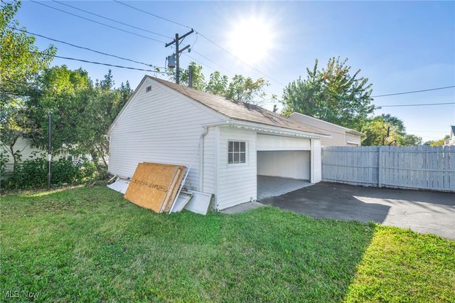 9302 Park Heights Avenue, Garfield Heights, OH 44125