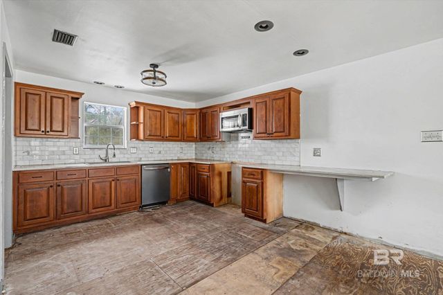 41570 Salva Road, Bay Minette, AL 36507