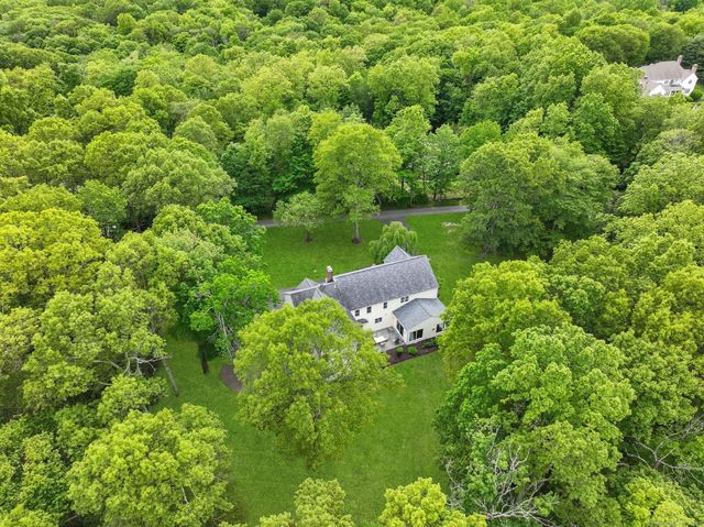 22 Fox Run, Wilton, CT 06897
