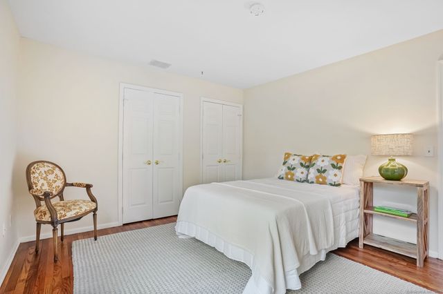 22 Fox Run, Wilton, CT 06897