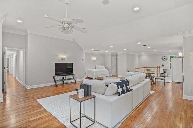 22 Fox Run, Wilton, CT 06897