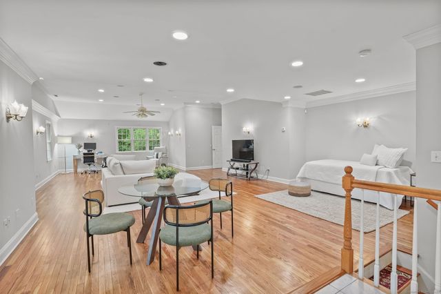 22 Fox Run, Wilton, CT 06897