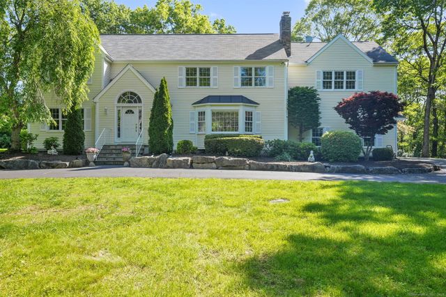 22 Fox Run, Wilton, CT 06897