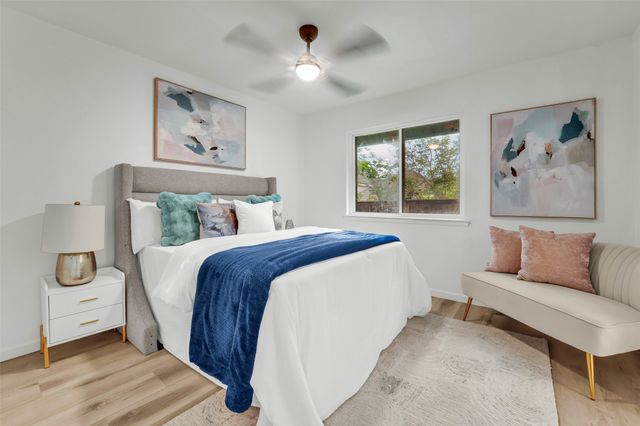 2114 Via Vista, Carrollton, TX 75006