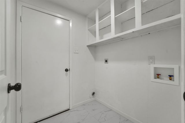 2114 Via Vista, Carrollton, TX 75006