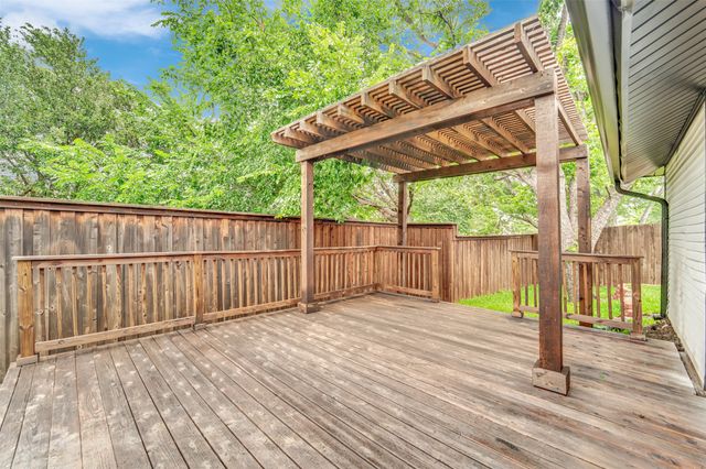 2114 Via Vista, Carrollton, TX 75006