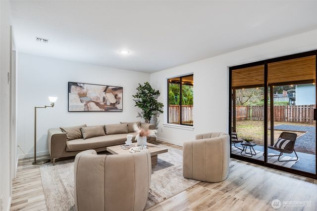 2125 157th Street Ct E, Tacoma, WA 98445