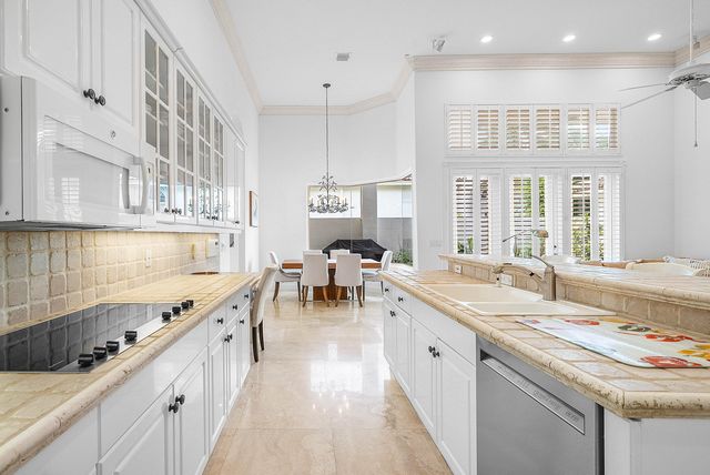 6412 San Michel Way, Delray Beach, FL 33484