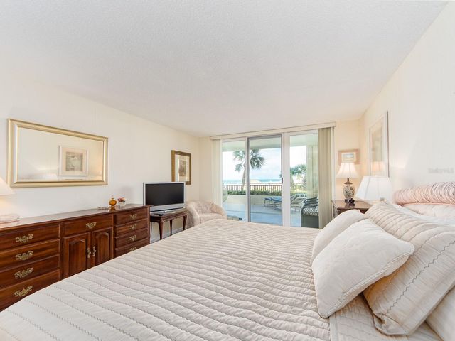 1430 GULF BOULEVARD 110, Clearwater, FL 33767