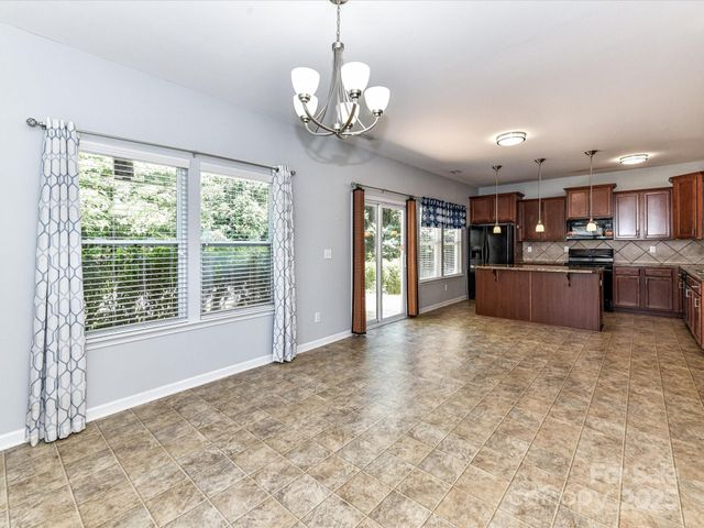 1124 Hunter Street, Statesville, NC 28677
