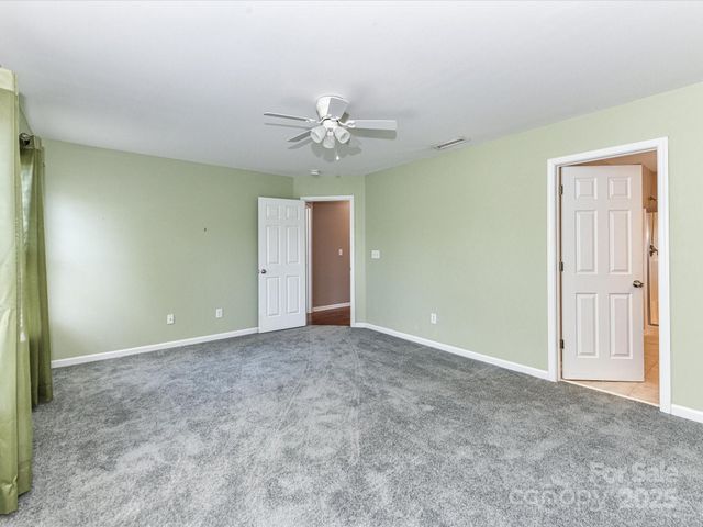 1124 Hunter Street, Statesville, NC 28677