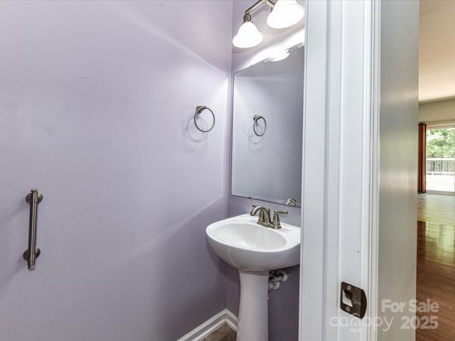 1124 Hunter Street, Statesville, NC 28677