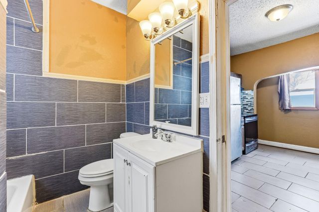 2210 Aldrich Avenue N, Minneapolis, MN 55411