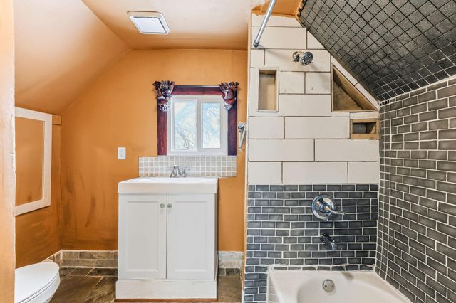 2210 Aldrich Avenue N, Minneapolis, MN 55411