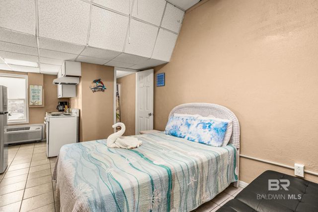 200 E Beach Boulevard 301, Gulf Shores, AL 36561