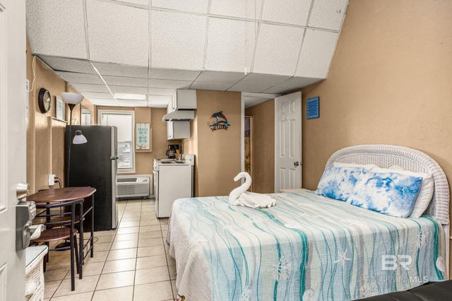 200 E Beach Boulevard 301, Gulf Shores, AL 36561