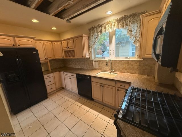 33 Wall St, Cranford Twp., NJ 07016