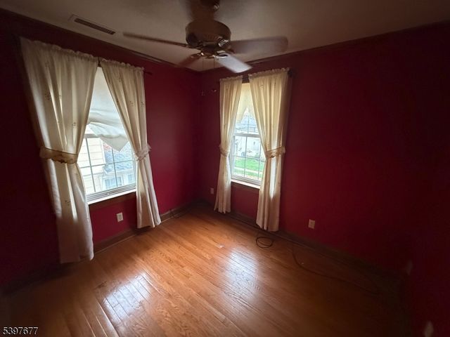 33 Wall St, Cranford Twp., NJ 07016