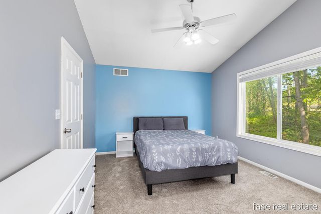 2796 Bryanwood Drive Nw, City Of Walker, MI 49544