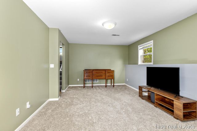 2796 Bryanwood Drive Nw, City Of Walker, MI 49544