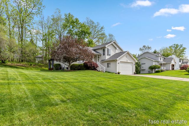 2796 Bryanwood Drive Nw, City Of Walker, MI 49544