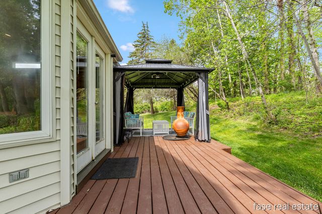 2796 Bryanwood Drive Nw, City Of Walker, MI 49544