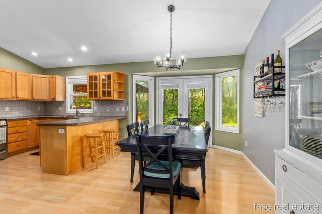 2796 Bryanwood Drive Nw, City Of Walker, MI 49544